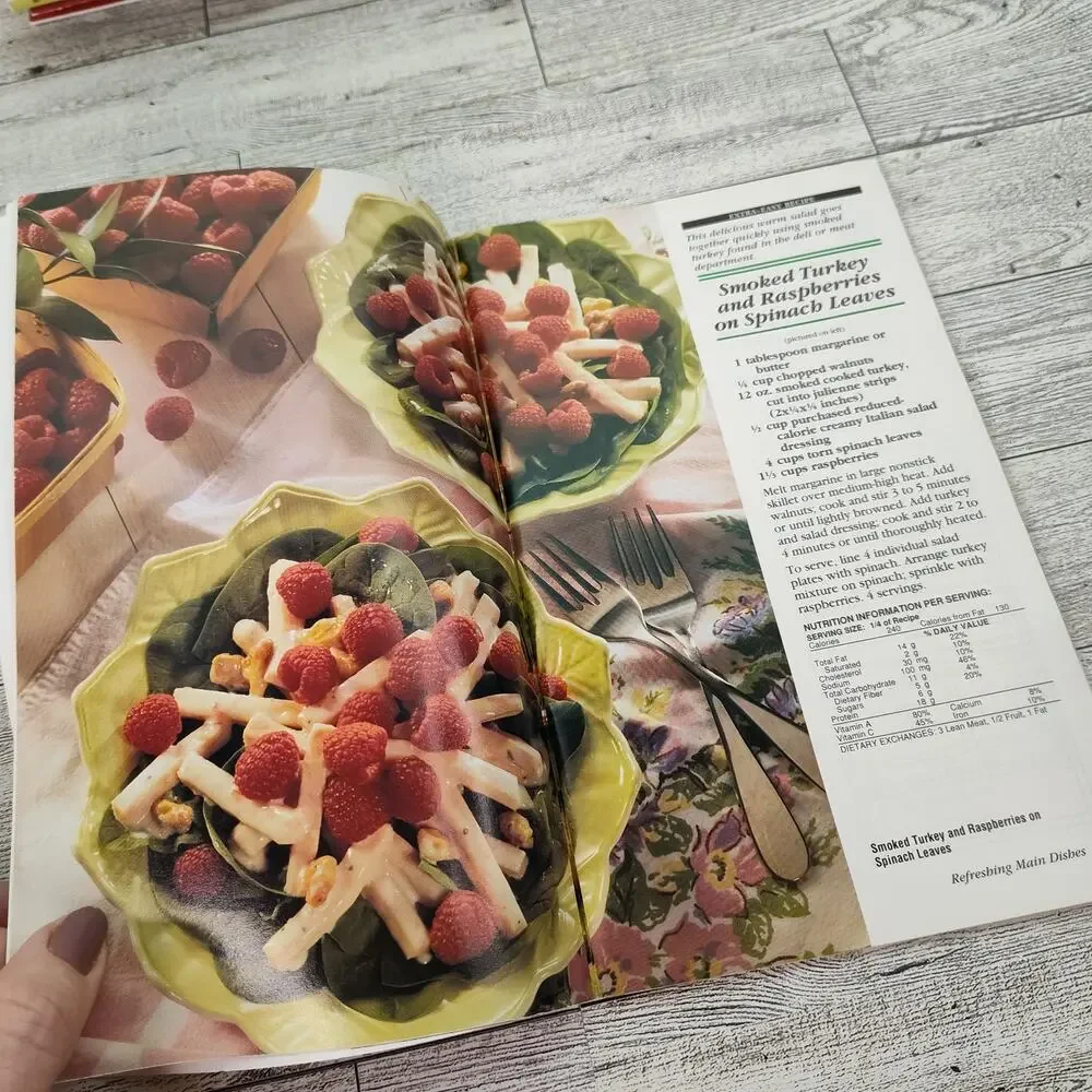Pillsbury Garden Fresh Fruit and Vegetables Cookbook‎ Booklet 1995 Retro Vintage